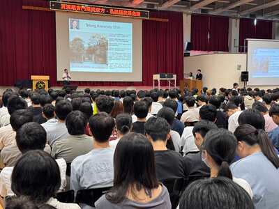 校長勉勵同學成為有實作能力的實踐者圖片