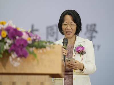 資工系呂昌田在美不克返台，由家人代為領獎圖片