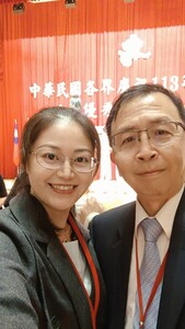 何明果校長(右)出席致意圖片