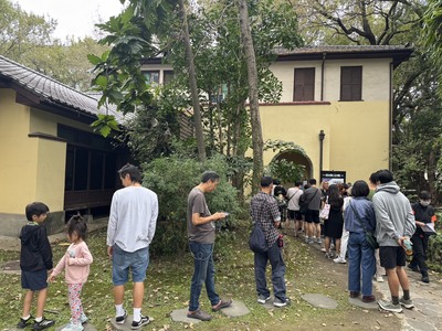 排隊入場圖片