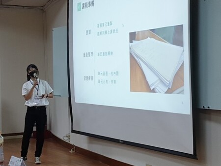 林薇萱獲特優助教圖片