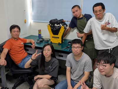 機材團隊打造國內首台爬索車圖片